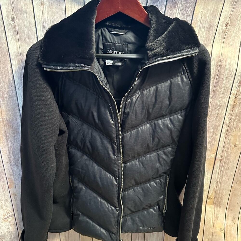 Marmot Women’s Black Puffer Jacket with Fur Collar XL, EUC - Picture 2 of 9